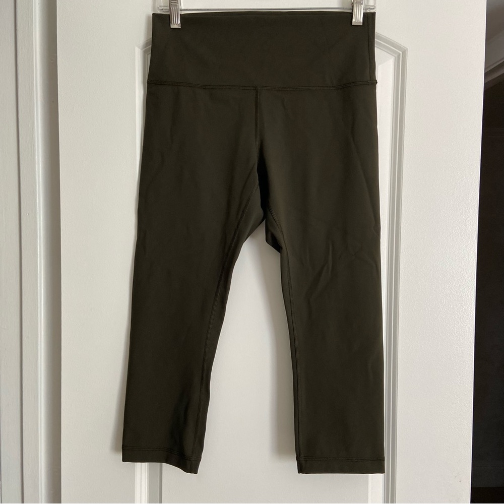 Stylish Olive Green High-Waist Leggings